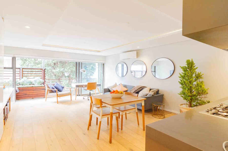 1 Bedroom Property for Sale in Sea Point Western Cape
